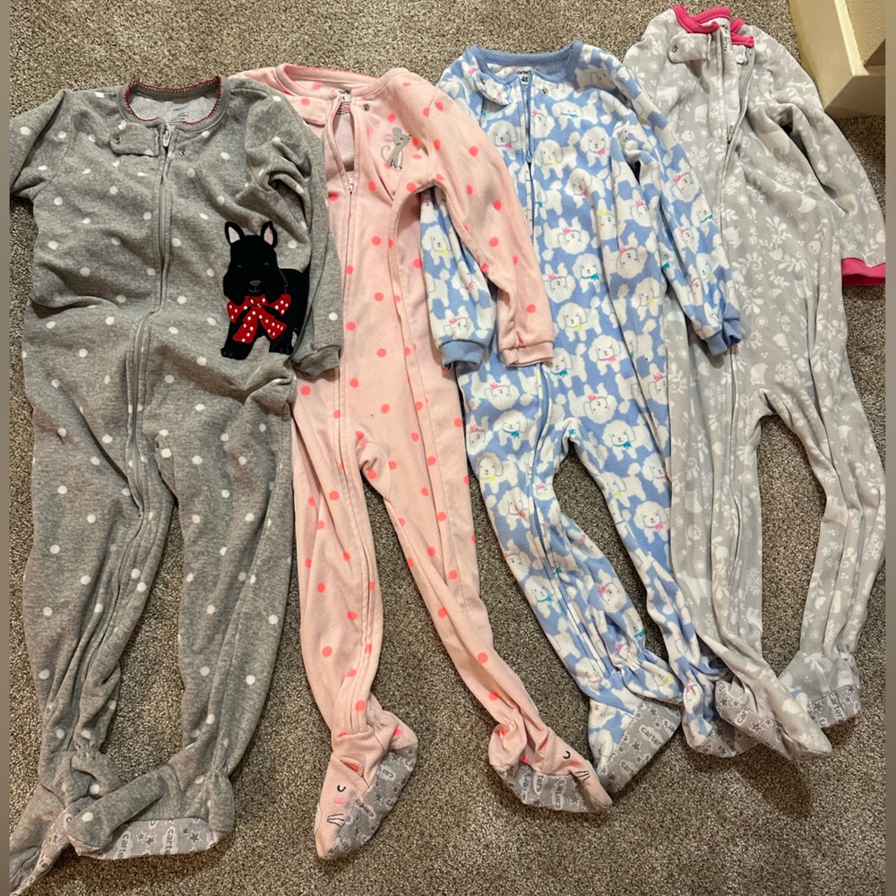 Lot of 4x Long Sleeve, Footed Fleece PJ’s for girls size 4T
